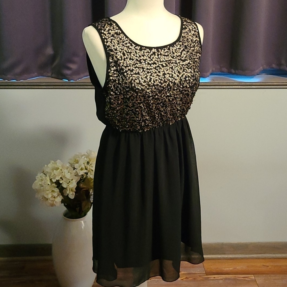 Pinky Black and Gold Sequined Dress - Medium